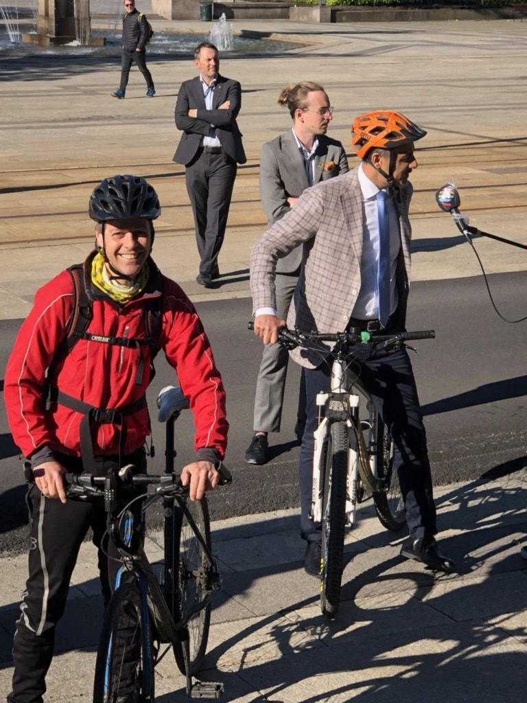 Image for Sykle til jobben: Raja og Hareide er med på årets aksjon
